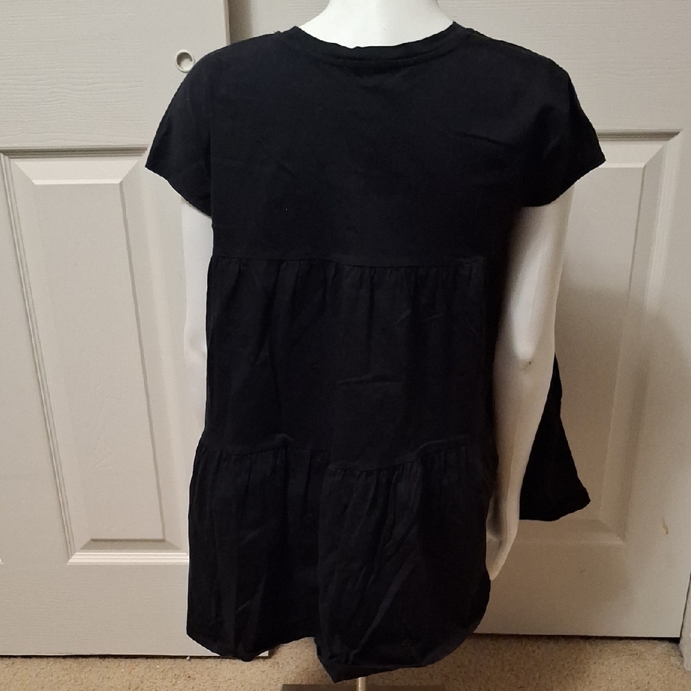 Black Ruffled Tear Top - Picture 4 of 4